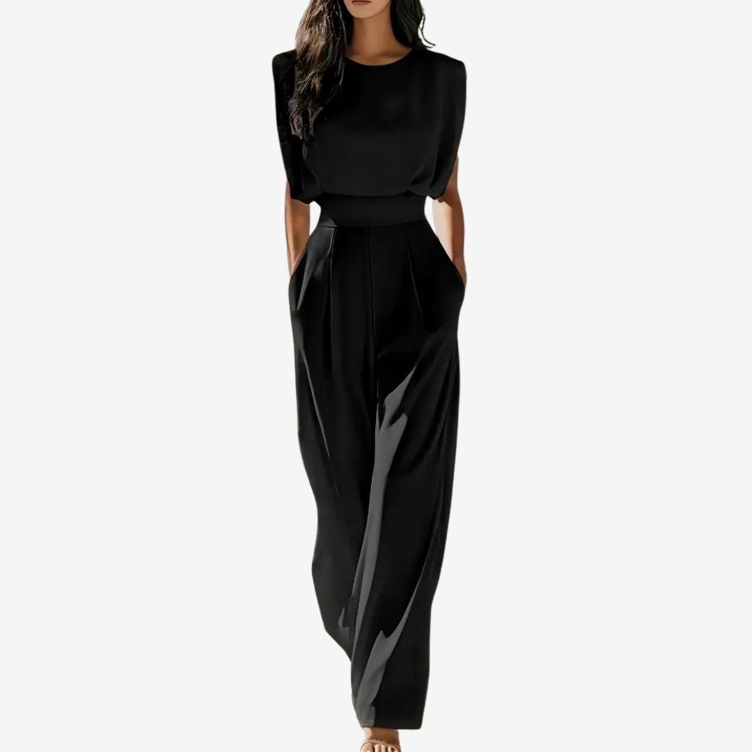 Ariia - Jumpsuit with a belt